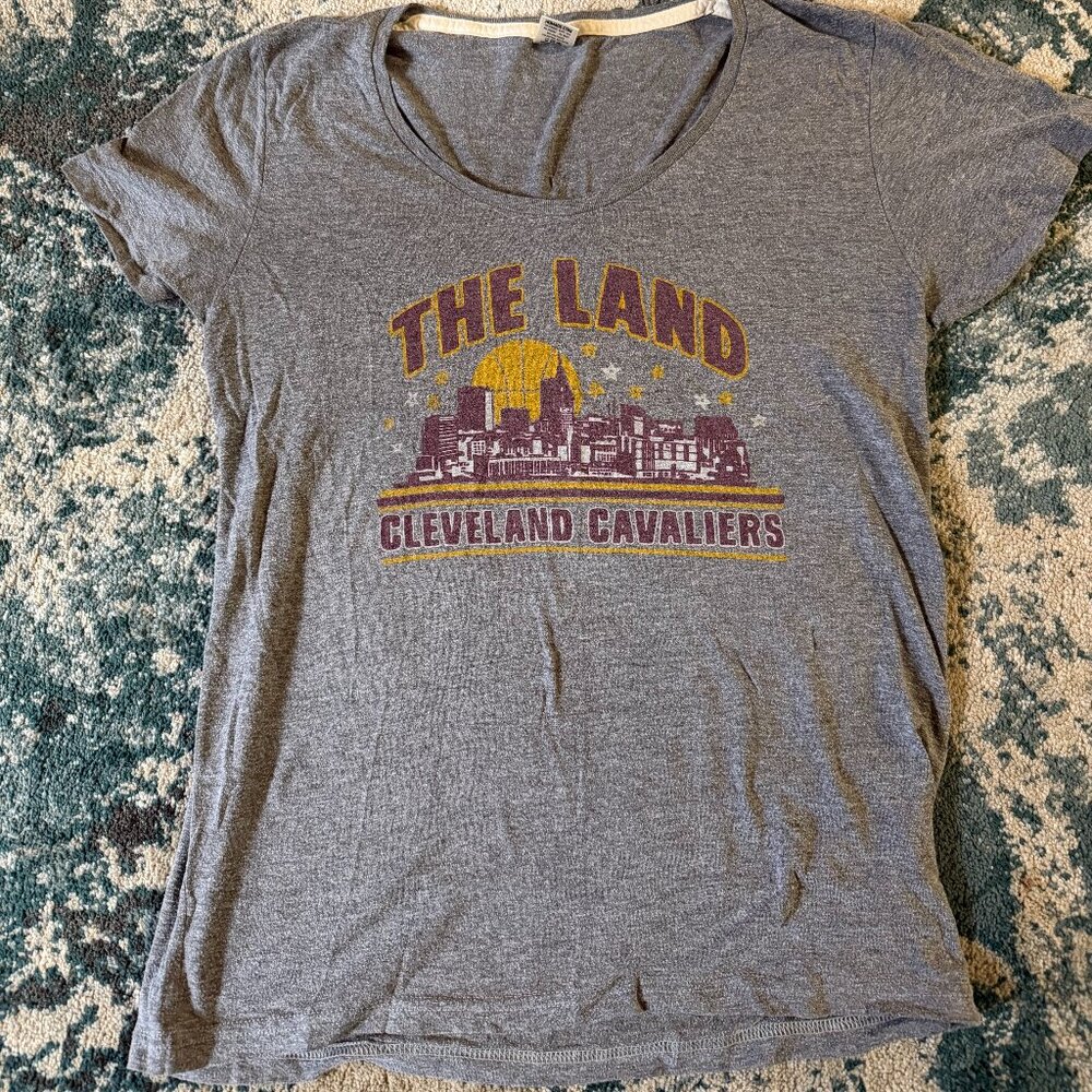 Cleveland Cavs Homage T-shirt